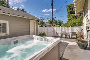 Walk to Williams District: Home w/ Hot Tub & Patio