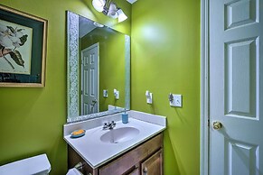 Spacious Acworth Home w/ Deck ~ 1 Mi to Lake