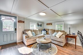 Cozy Clarkesville Getaway w/ Fire Pit!