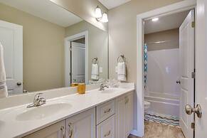 Quaint Grovetown Getaway w/ Private Hot Tub!
