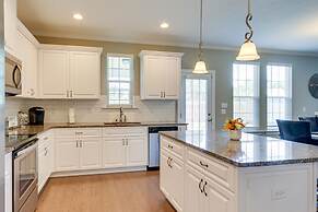 Quaint Grovetown Getaway w/ Private Hot Tub!
