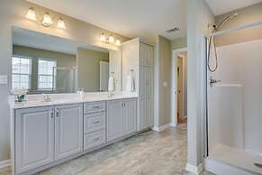 Quaint Grovetown Getaway w/ Private Hot Tub!