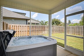 Quaint Grovetown Getaway w/ Private Hot Tub!
