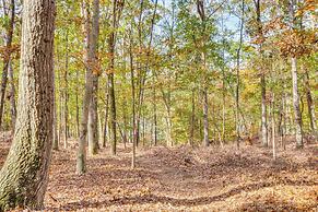 Lakefront Hartwell Retreat w/ Gas Grill & Deck!