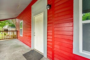 Macon Cottage w/ Porch - 2 Mi to Downtown!