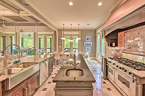 Upscale Family Home w/ Dock on Lake Hartwell!