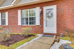 Cozy Georgia Abode w/ Patio & Grill, Near Golfing!