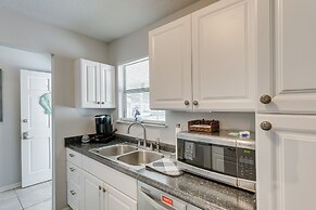 Coastal St Simons Retreat Near Gascoigne Bluff!