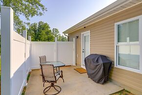 Charming Getaway w/ Grill: 2 Mi to Newnan Square!