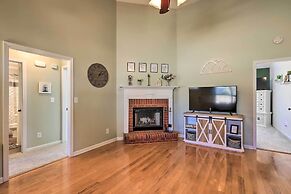 Charming Getaway w/ Grill: 2 Mi to Newnan Square!