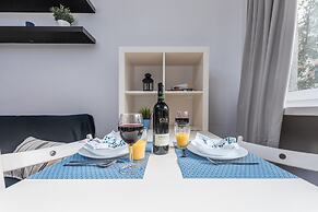 Cozy Warsaw Apartment by Renters