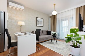 Royal Mennica Residence LUX by Renters