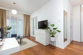 Royal Mennica Residence LUX by Renters