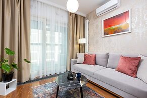 Royal Mennica Residence LUX by Renters