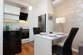 Royal Mennica Residence LUX by Renters