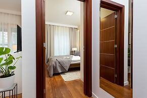 Royal Mennica Residence LUX by Renters