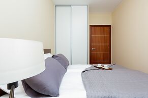 Royal Mennica Residence LUX by Renters