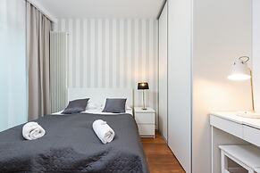 Royal Mennica Residence LUX by Renters