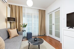 Royal Mennica Residence LUX by Renters