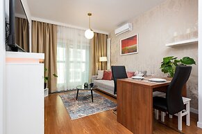 Royal Mennica Residence LUX by Renters