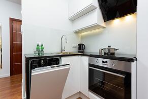 Royal Mennica Residence LUX by Renters