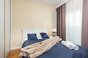 Royal Mennica Residence LUX by Renters