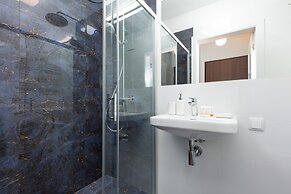 Royal Mennica Residence LUX by Renters