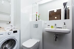 Royal Mennica Residence LUX by Renters