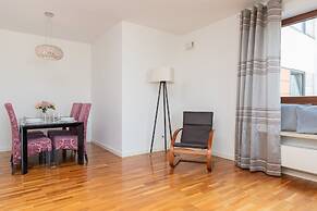 LUX Warsaw Apartment by Renters