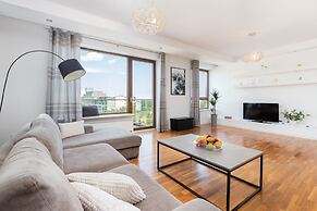 LUX Warsaw Apartment by Renters