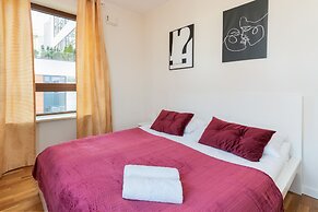 LUX Warsaw Apartment by Renters