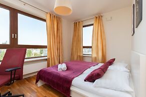 LUX Warsaw Apartment by Renters