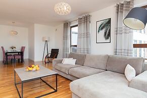 LUX Warsaw Apartment by Renters