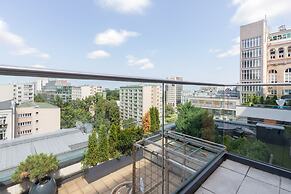 LUX Warsaw Apartment by Renters