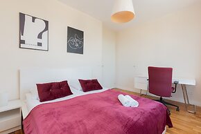 LUX Warsaw Apartment by Renters