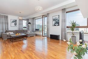 LUX Warsaw Apartment by Renters