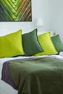 Elegant & Homely Apartment by Renters