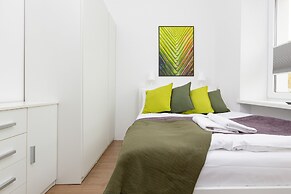 Elegant & Homely Apartment by Renters