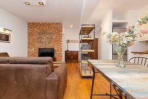 Broniwoja Apartment by Renters