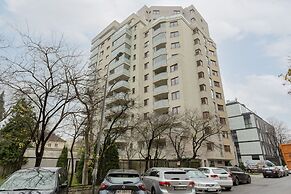 Broniwoja Apartment by Renters