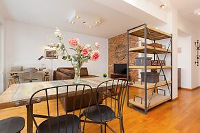 Broniwoja Apartment by Renters