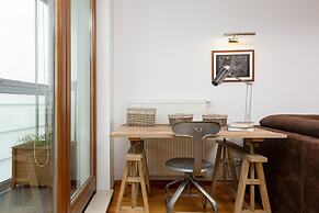 Broniwoja Apartment by Renters