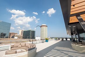 Ballpark Luxury Loft Steps from Arch