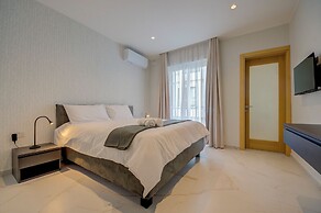 Mayfair by Premier Suites MT