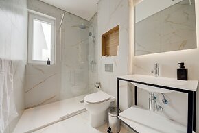 Mayfair by Premier Suites MT