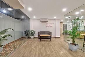 Hotel Consulate By BookMeriHotel