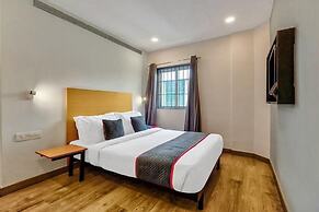 Hotel Consulate By BookMeriHotel