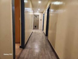 Hotel Consulate By BookMeriHotel