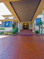 AVANTI HOTEL & CONVENTION CENTER