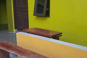 OYO 3487 Es Em Je Residence